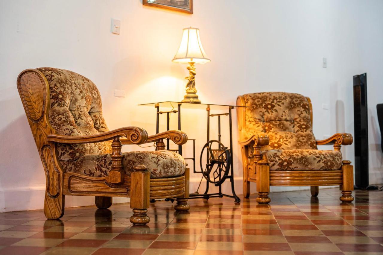 Hostal Victoria Granada Exteriör bild