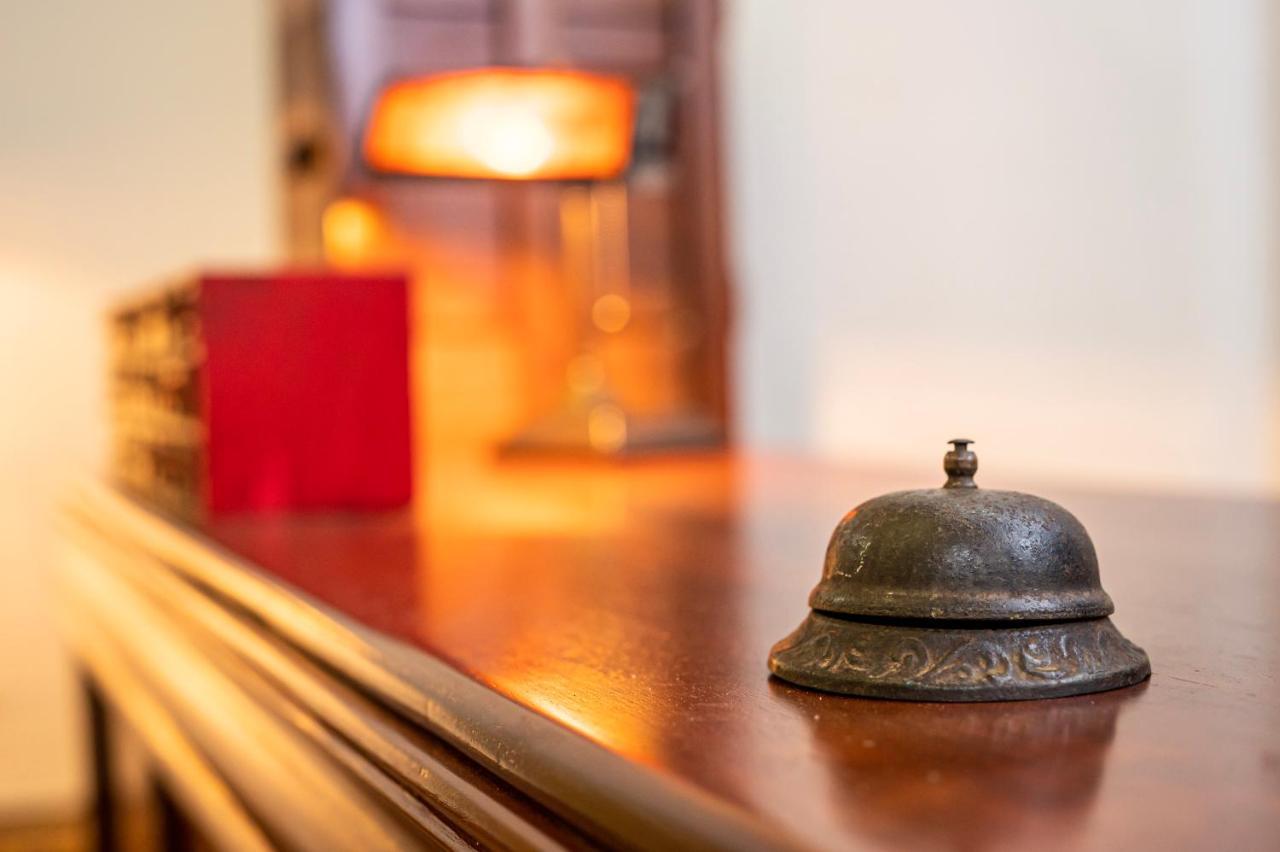 Hostal Victoria Granada Exteriör bild