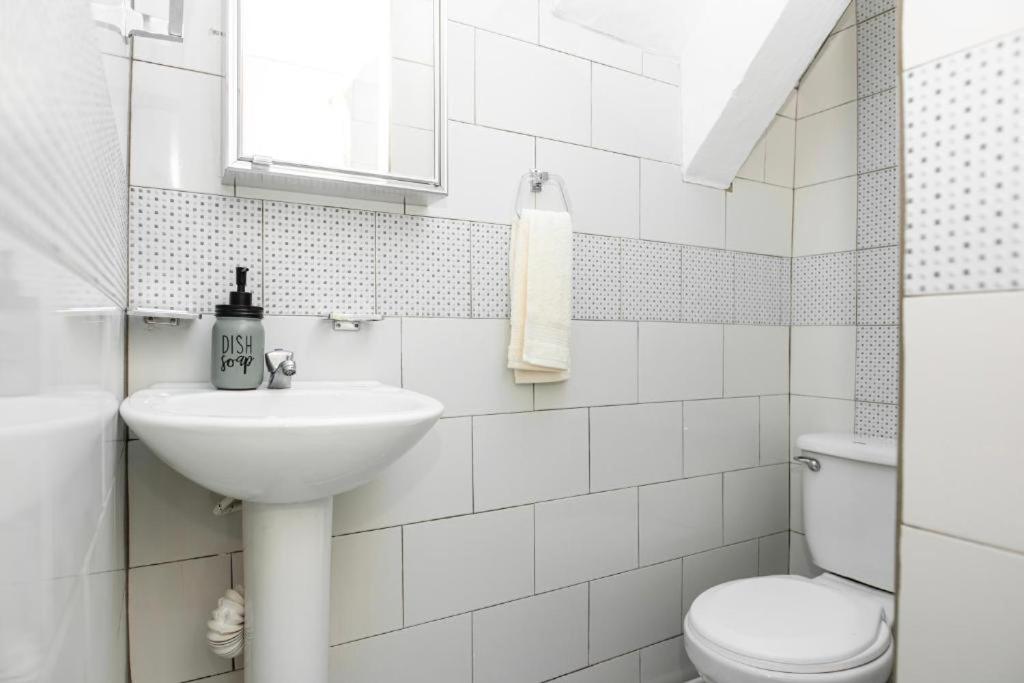 Hostal Victoria Granada Exteriör bild