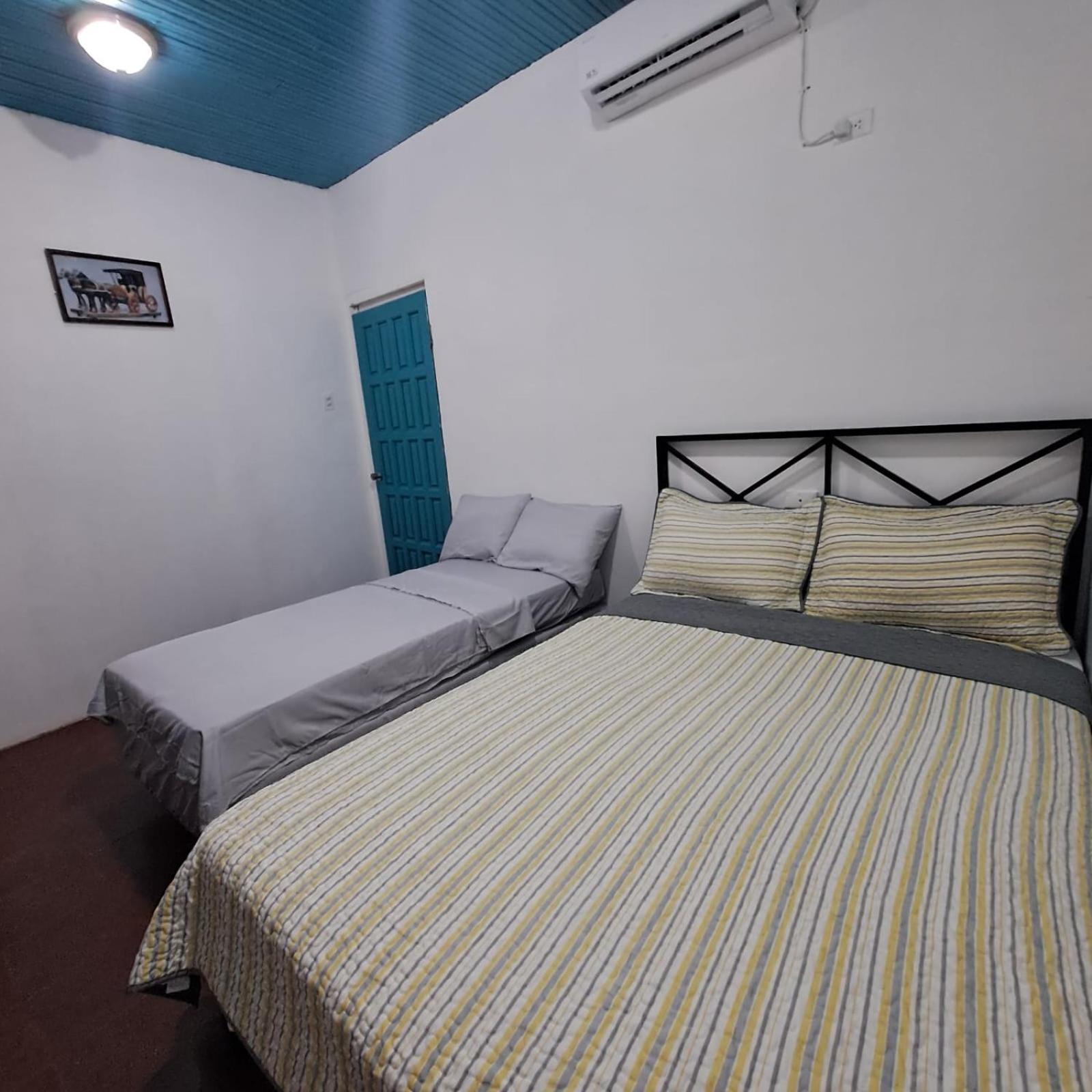 Hostal Victoria Granada Exteriör bild